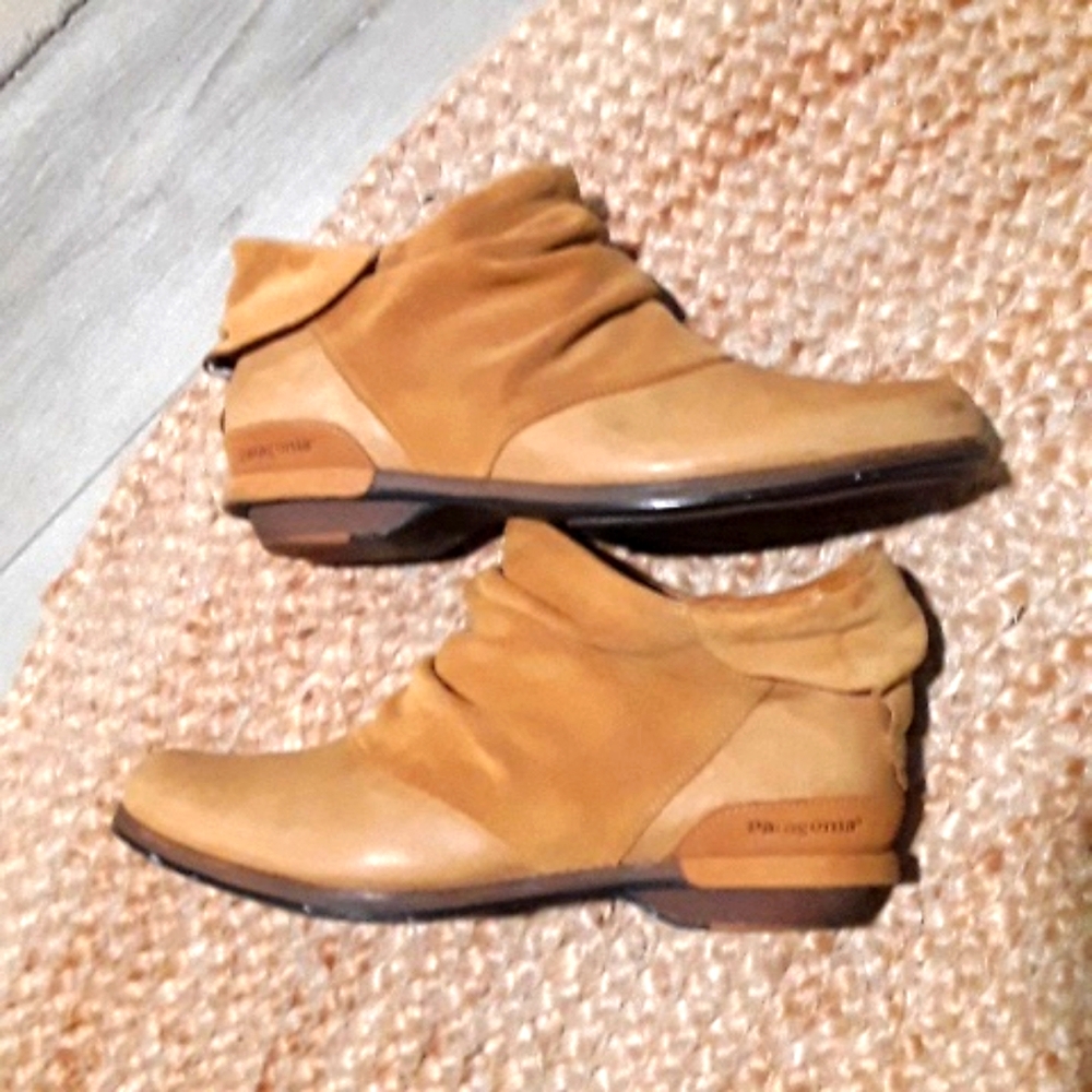 Vintage Patagonia ankle boots so soft calf leather